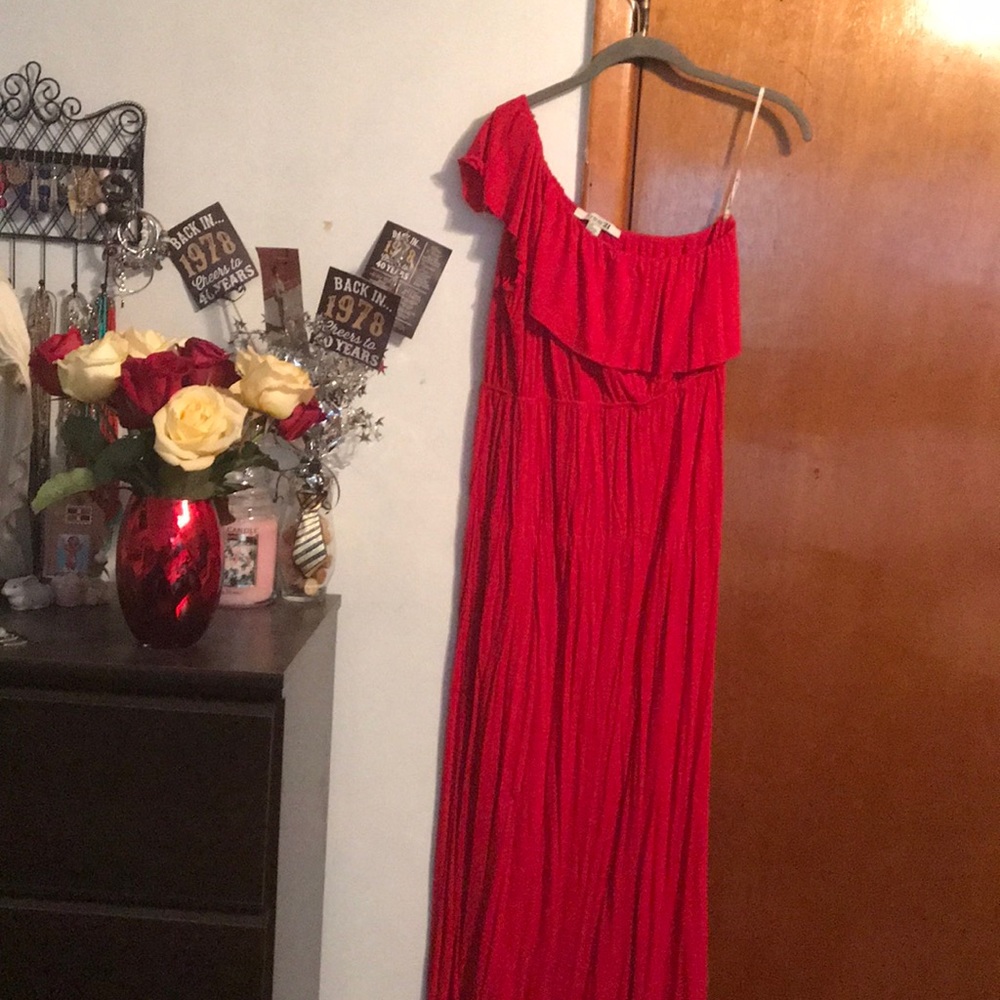Long dress never wear one shoulder